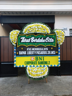 Papan Bunga Duka di Moyo Hulu